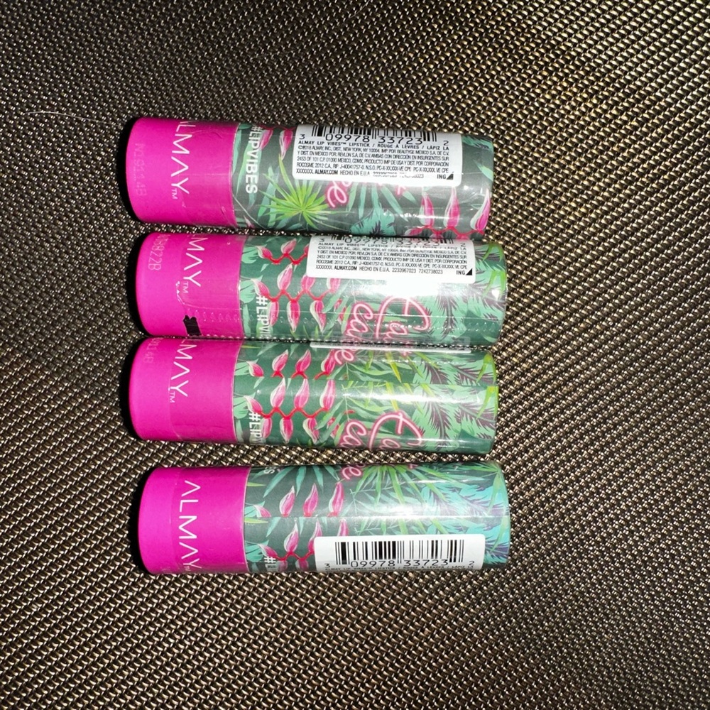 4 almay lipsticks new eat‎ cake